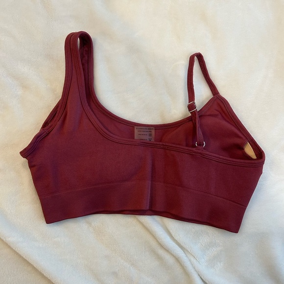 Bo+Tee sports bra - Picture 4 of 4